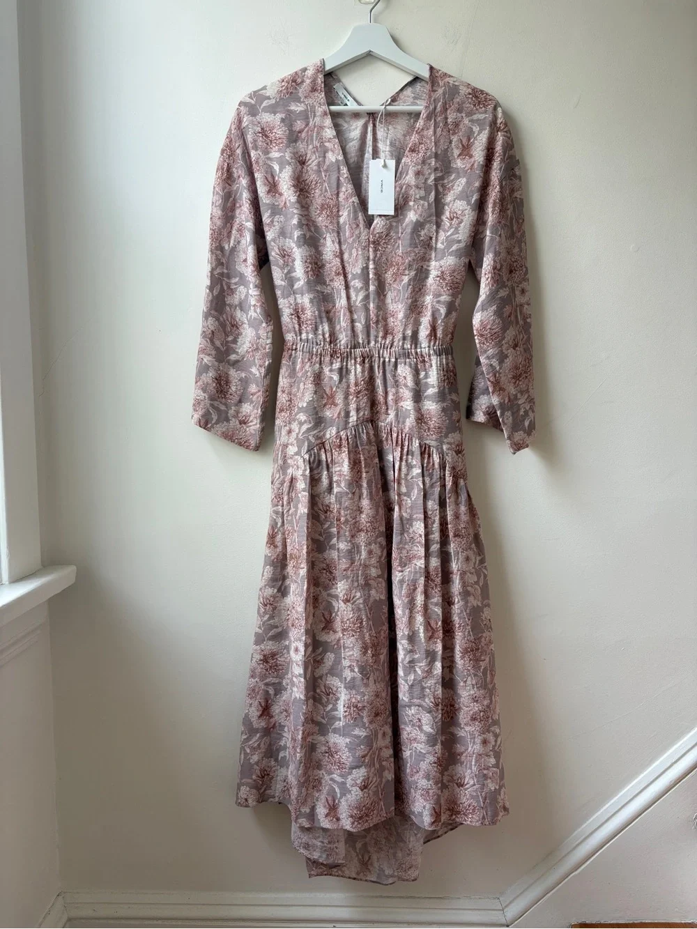 NWT Vince Floral V-Neck Midi Dress - Picture 4 of 14